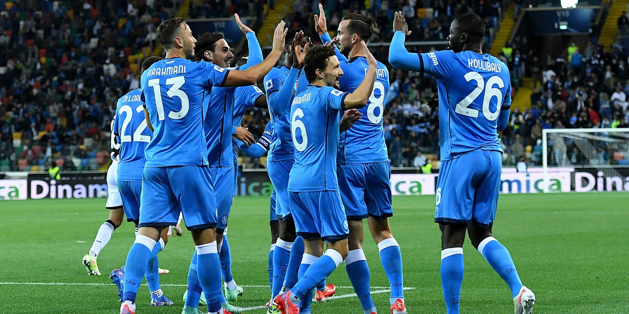 Napoli show, Udinese ko: Spalletti sorride, primo posto solitario