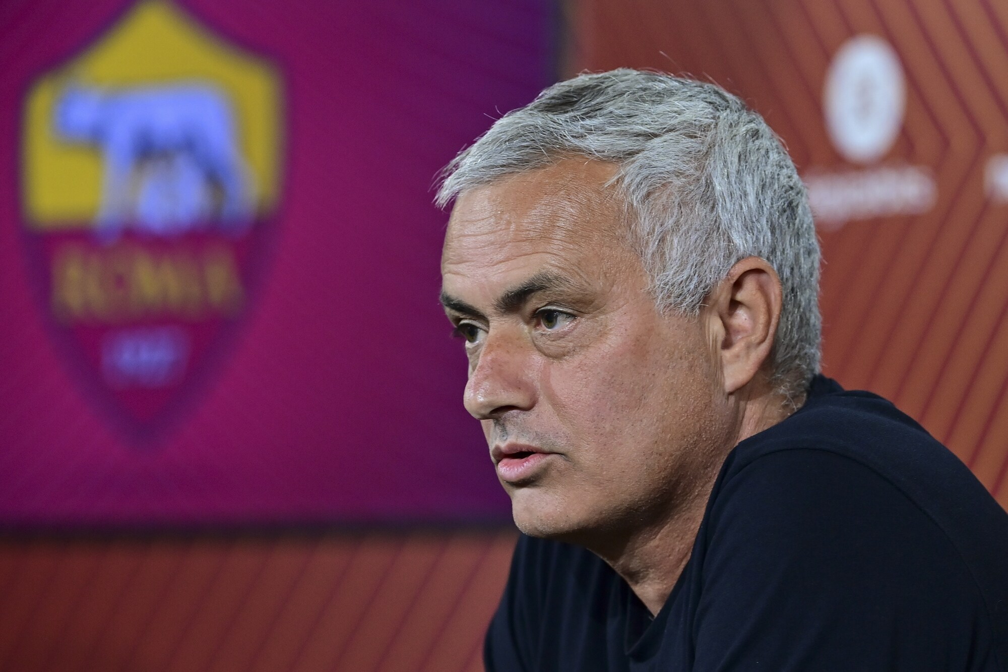 Mourinho: “Lasciate tranquilla la Roma, la strada è lunga“
