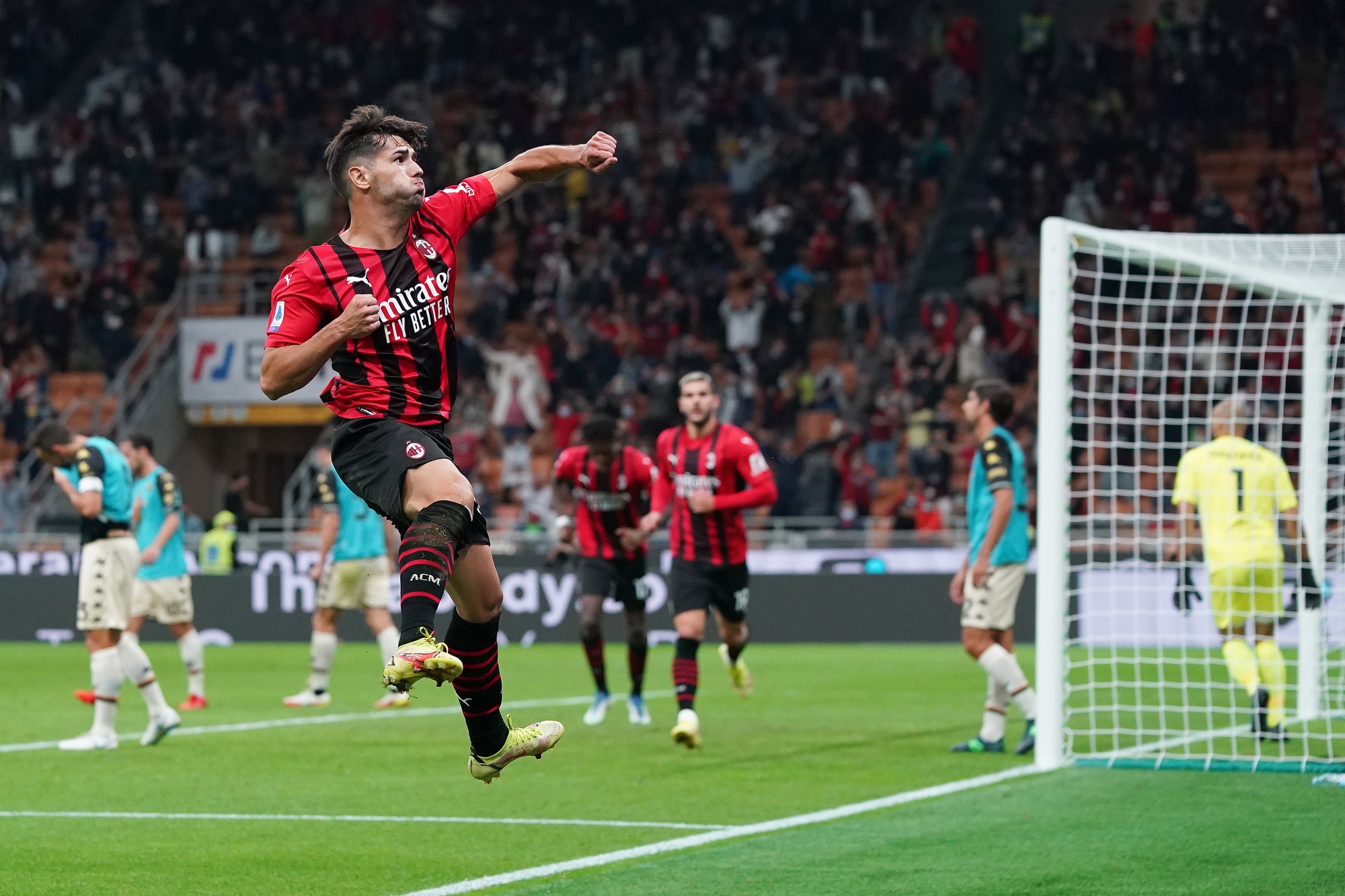 Milan-Venezia 2-0: tabellino, statistiche e marcatori