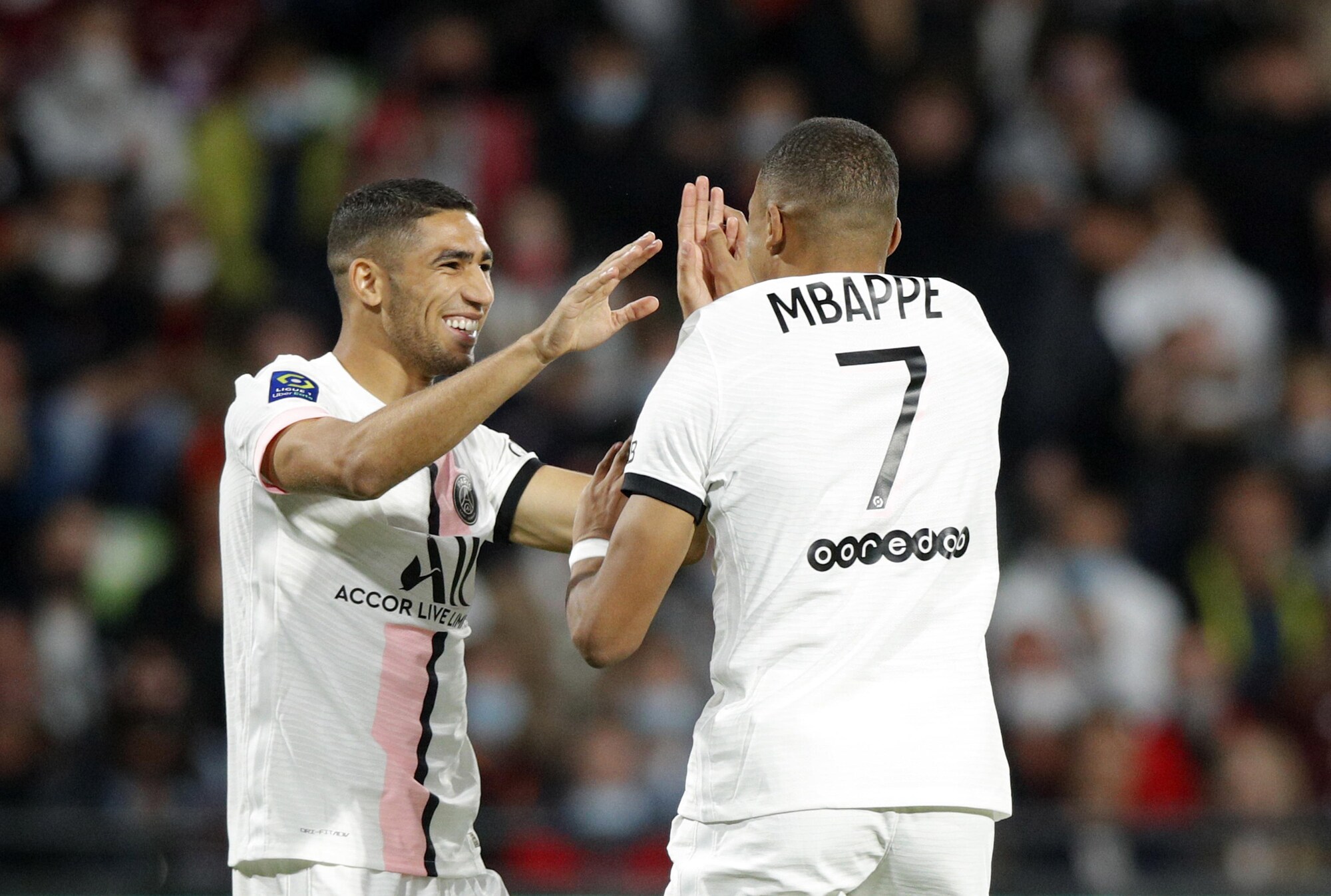 Hakimi: “Grande amicizia con Mbappè, Dani Alves il terzino più forte”