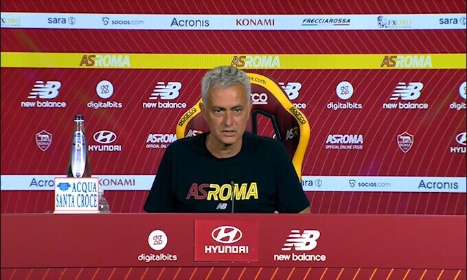 Mourinho: "Rosso a Pellegrini? Ca..ta dell'arbitro"