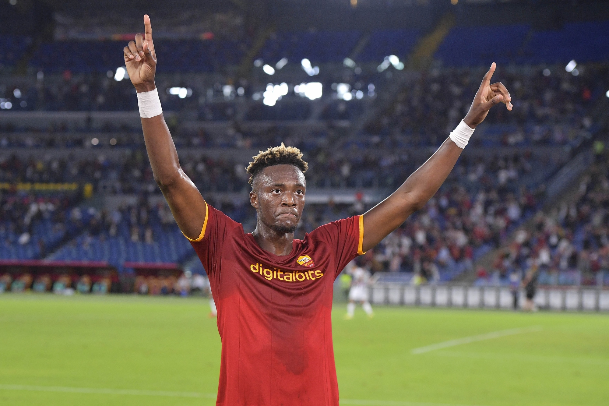 Abraham, primo compleanno alla Roma. E batte Dzeko nell'ambientamento