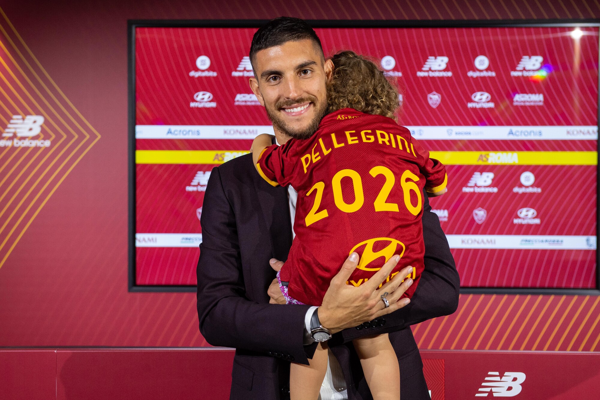 Roma, Totti si complimenta con Pellegrini per il rinnovo: “Bravo Lollo!”