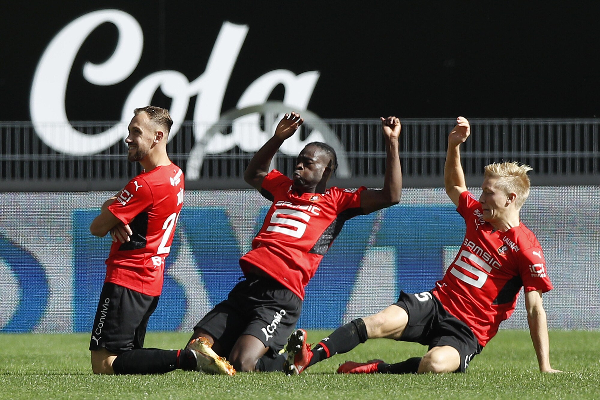 Ligue 1: colpo Troyes con il Nizza. Tris Rennes, manita Strasburgo
