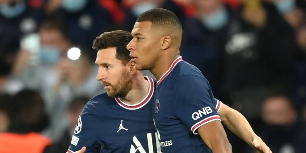Mbappé su Messi: “Ci sono gerarchie, accetto di correre se lui cammina“