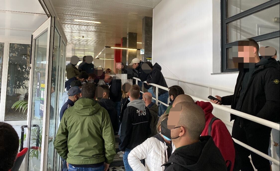 Roma, caos abbonamenti: file online e all’Olimpico