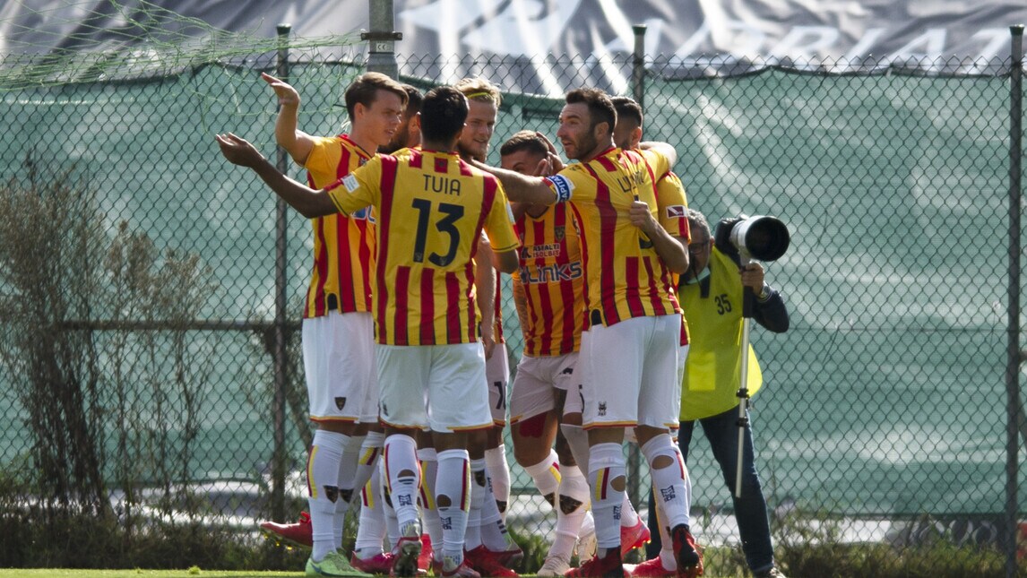 Lecce, Strefezza non basta: l'Ascoli pareggia nel finale