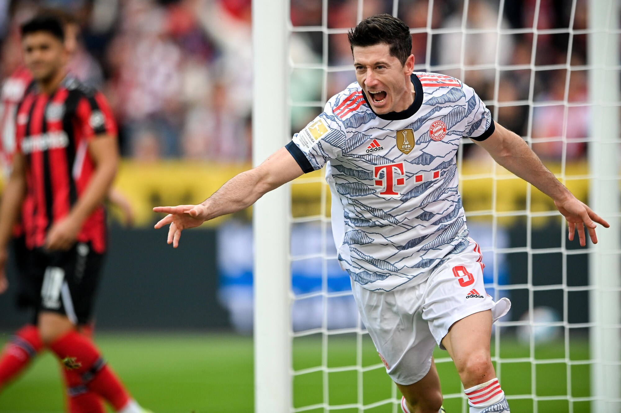 Bundesliga, Lewandowski rilancia il Bayern: 5-1 al Leverkusen!