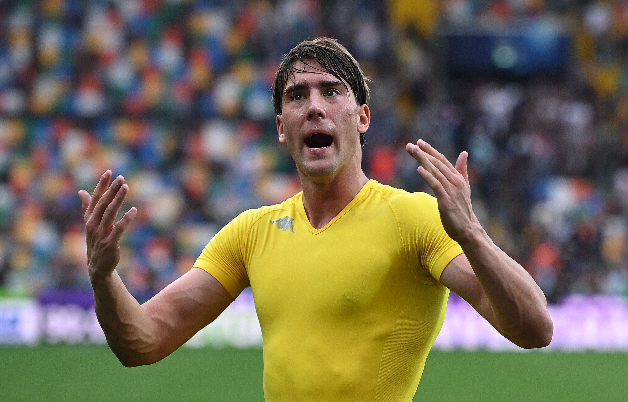 “Sirene inglesi per Vlahovic: duello Newcastle-Tottenham“