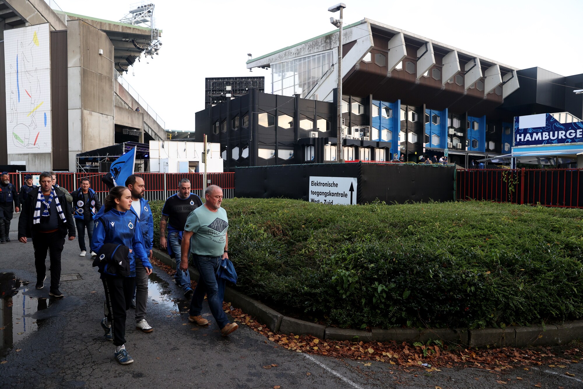 Manchester City: “Scioccati per tifoso aggredito a Bruges“
