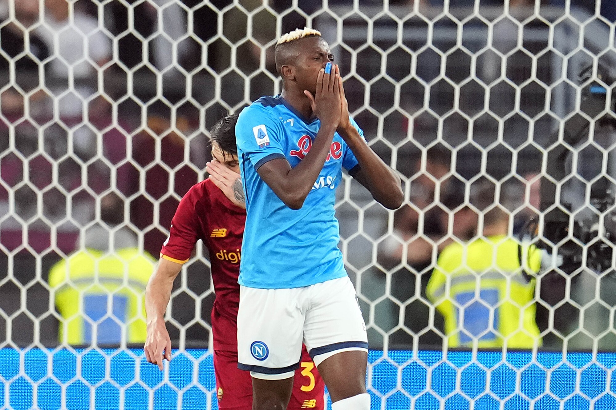 Napoli, Osimhen stop in allenamento: salta la Salernitana