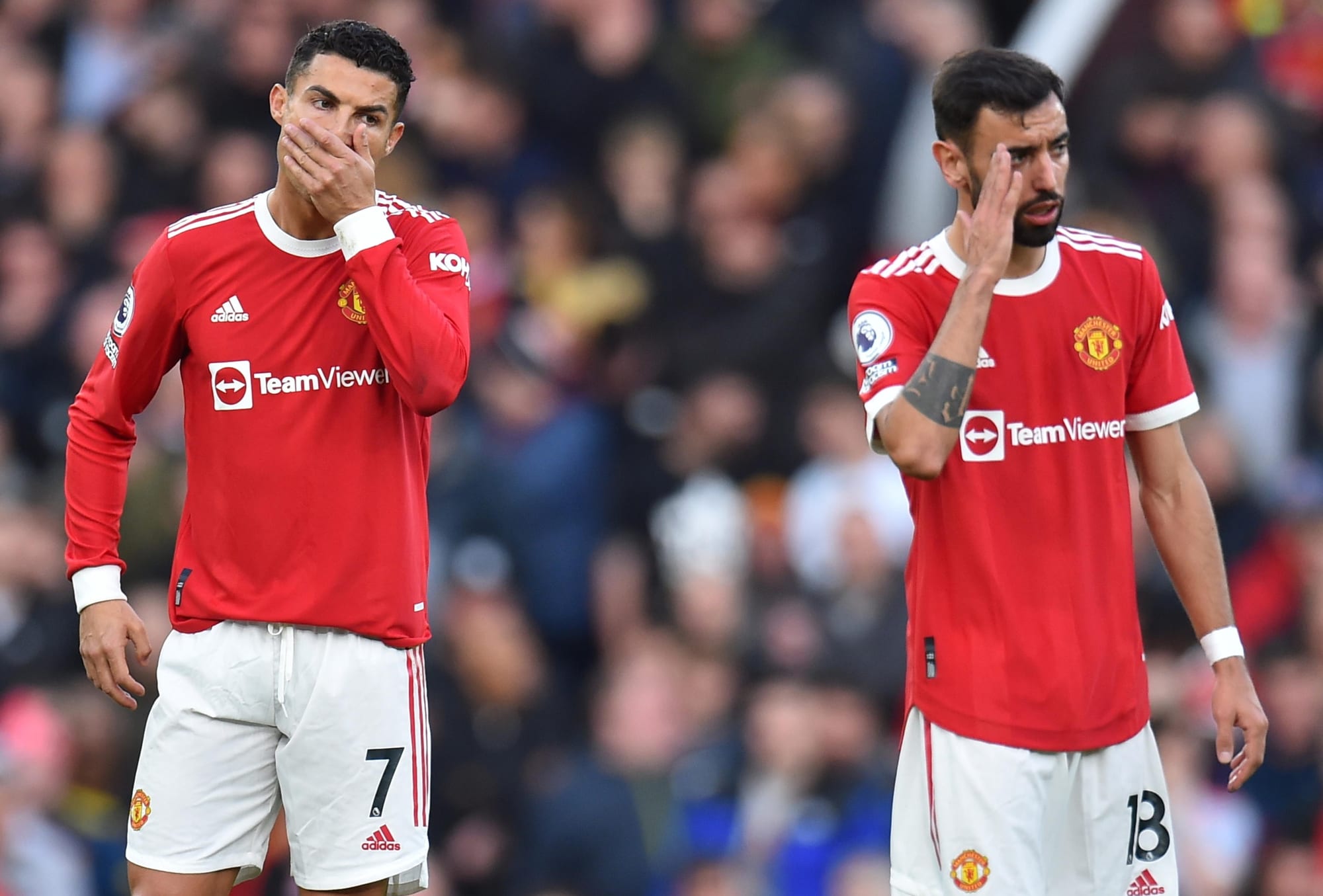 Cristiano Ronaldo bullizza Bruno Fernandes: l'accusa sconvolge Manchester