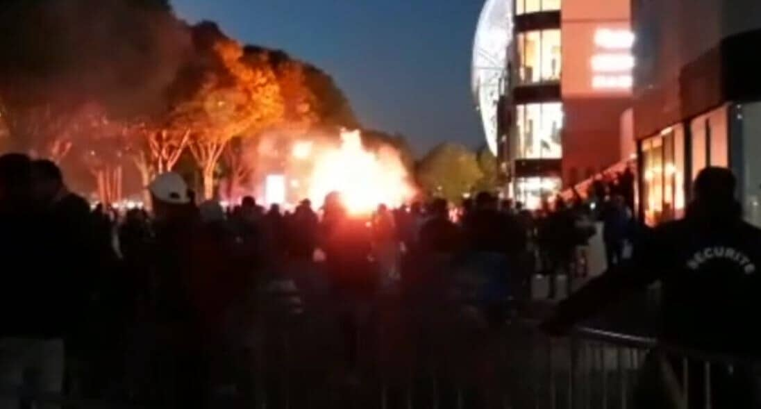 Marsiglia-Lazio, cori e fumogeni al Velodrome