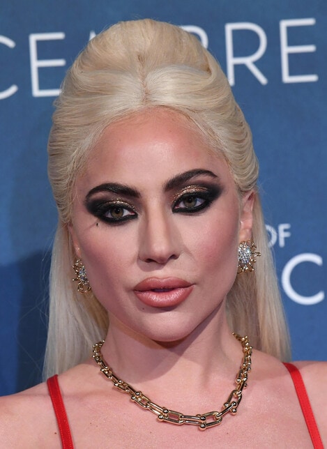 Lady Gaga incanta Milano: il dettaglio sul red carpet di House of Gucci