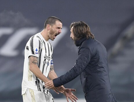 Retroscena Juve su Amazon: i calci di Bonucci e la sfuriata di Pirlo