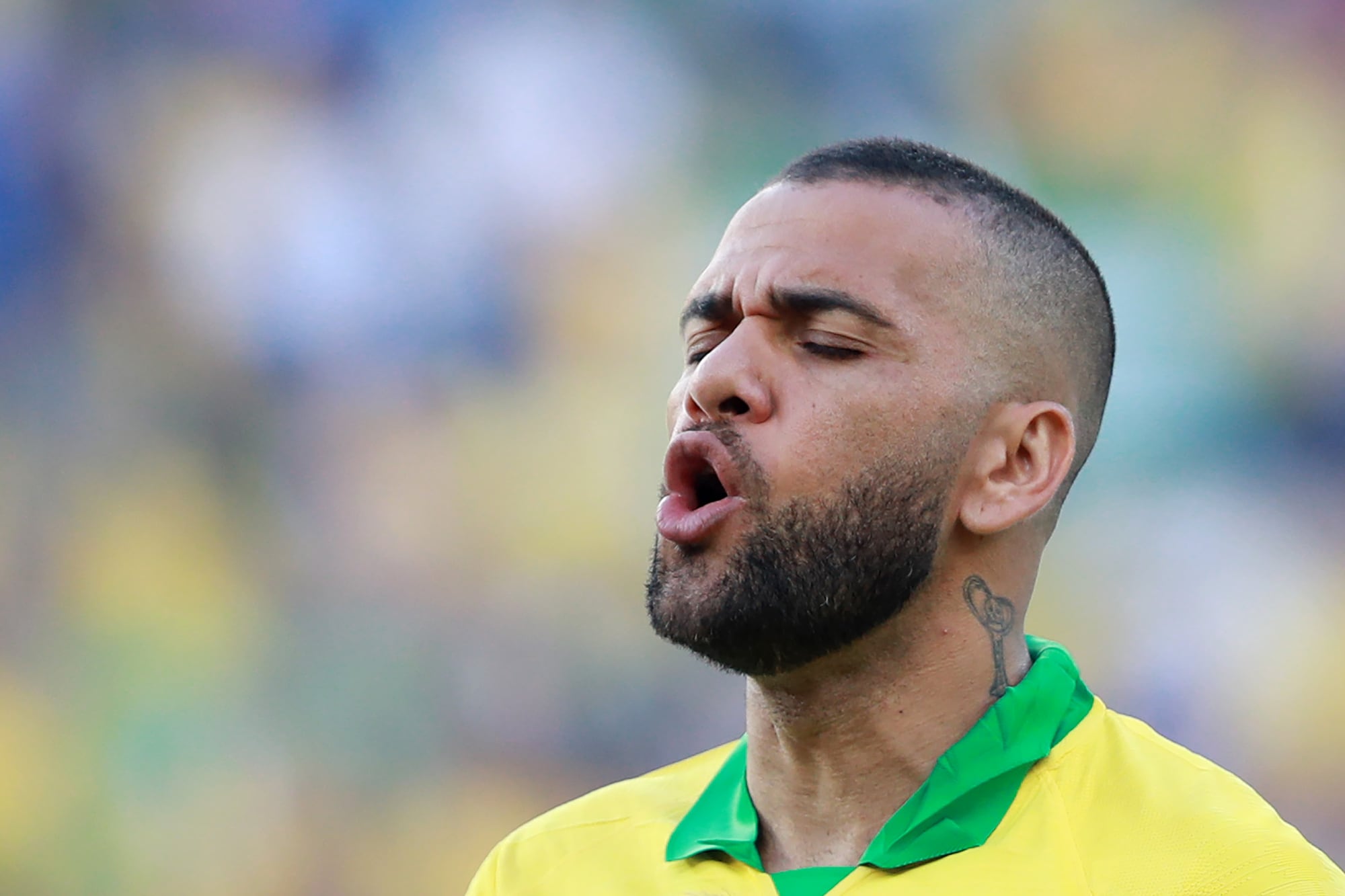 Dani Alves: “Con la maglia del Barcellona mi sento un supereroe“