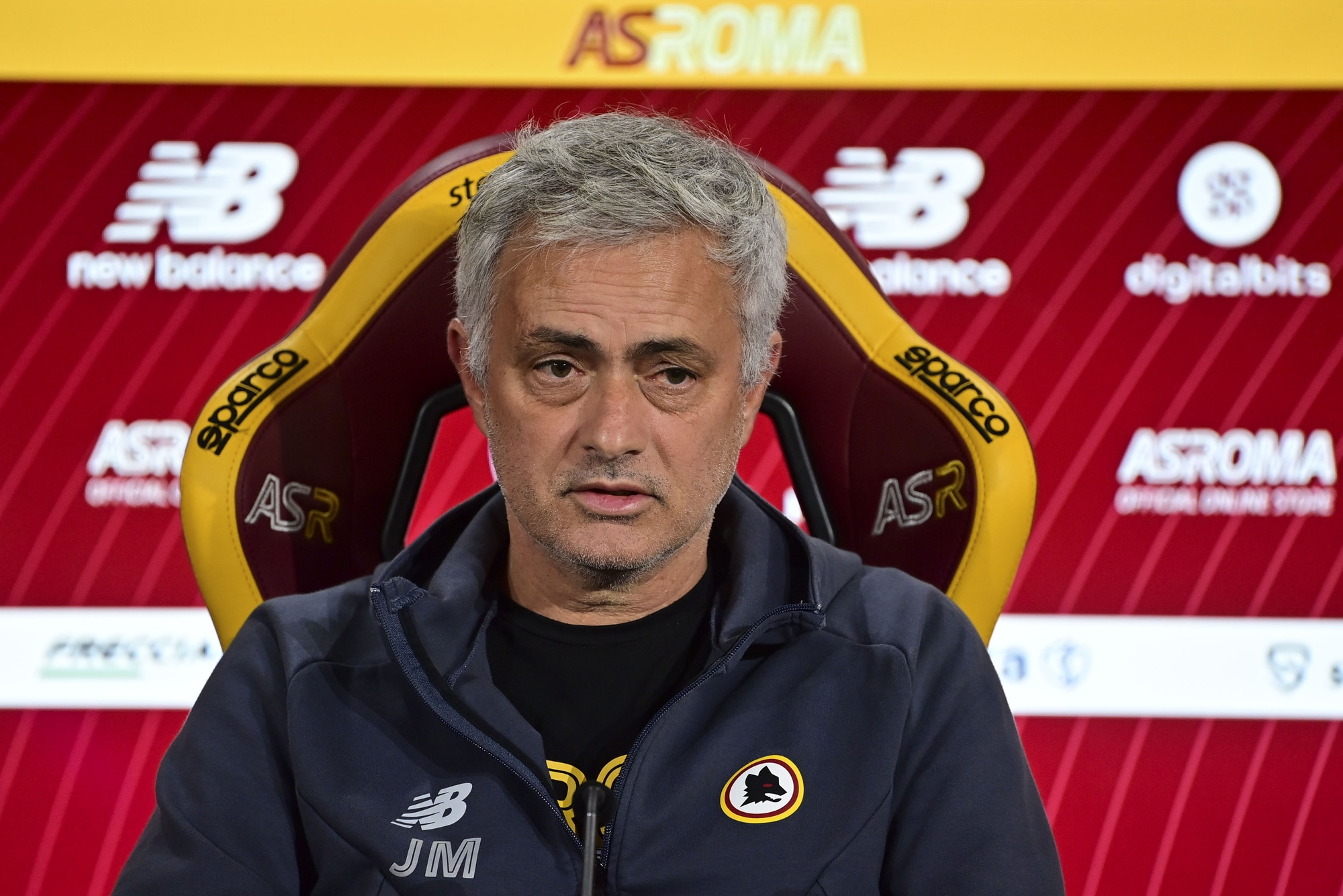 Mourinho: “Mihajlovic un esempio. Quarto posto? Lotta stimolante“