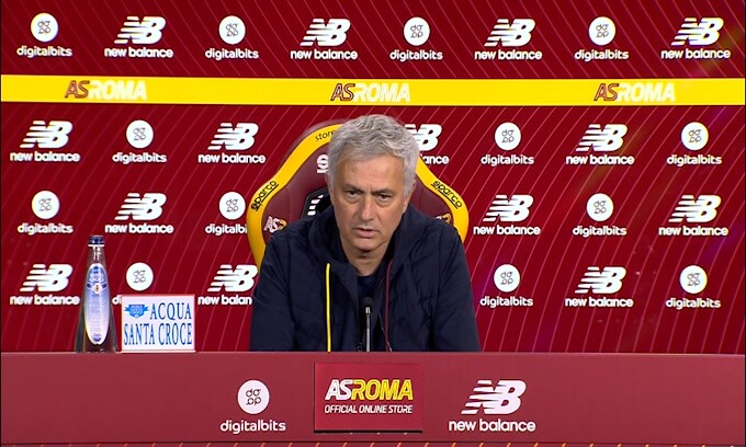 Mourinho: "Quarto posto? Lotta stimolante"