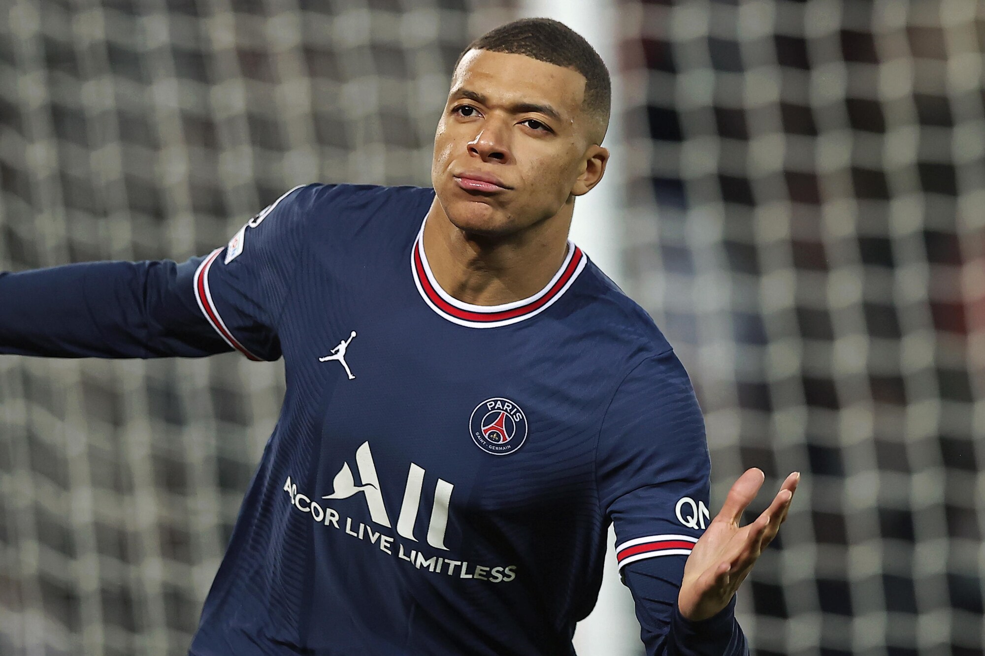 Incredibile Mbappé, doppietta in meno di 7 minuti ma non è record in Champions!