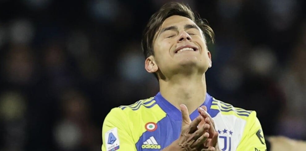 Dybala lascia Venezia-Juve dopo 12’: nuovo infortunio