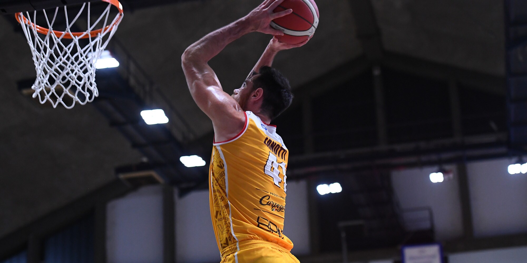 Pesaro, terza vittoria di fila: battuta Treviso 73-63