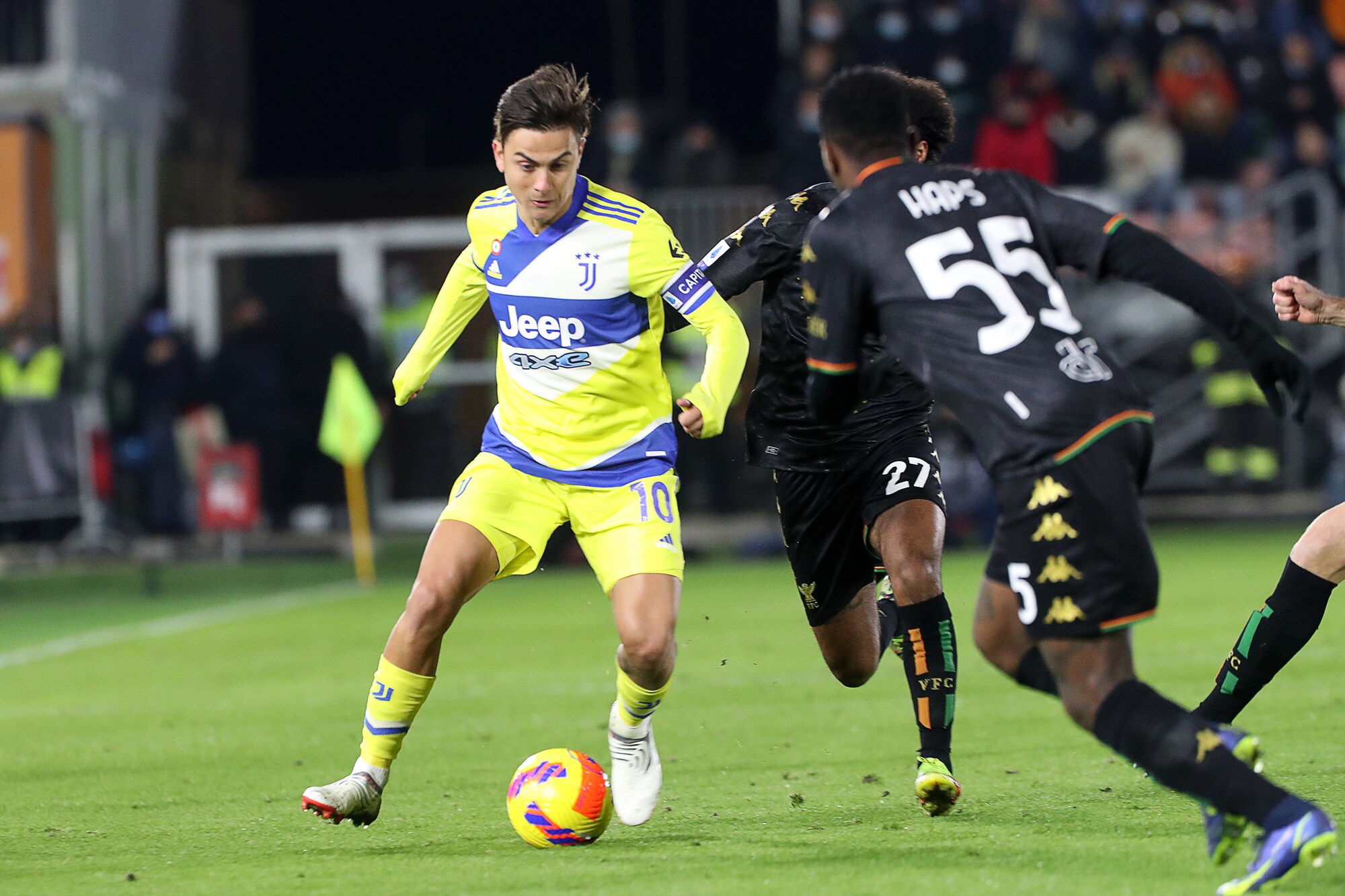 La Juve in ansia per l'infortunio di Dybala
