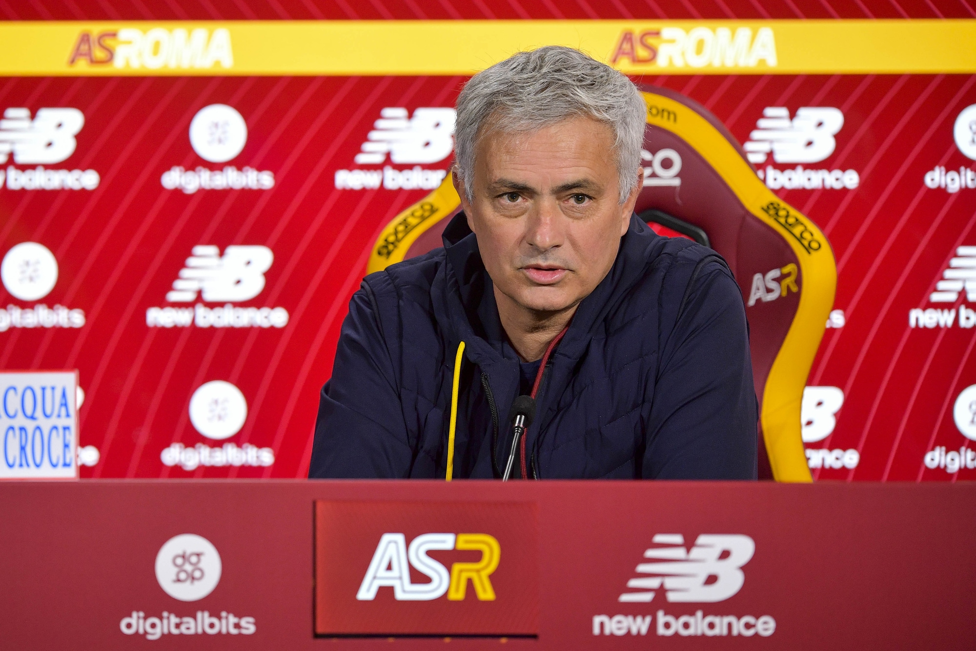 Mourinho: “Atalanta? Non firmo per il pareggio. Smalling ok, Ibanez in dubbio”