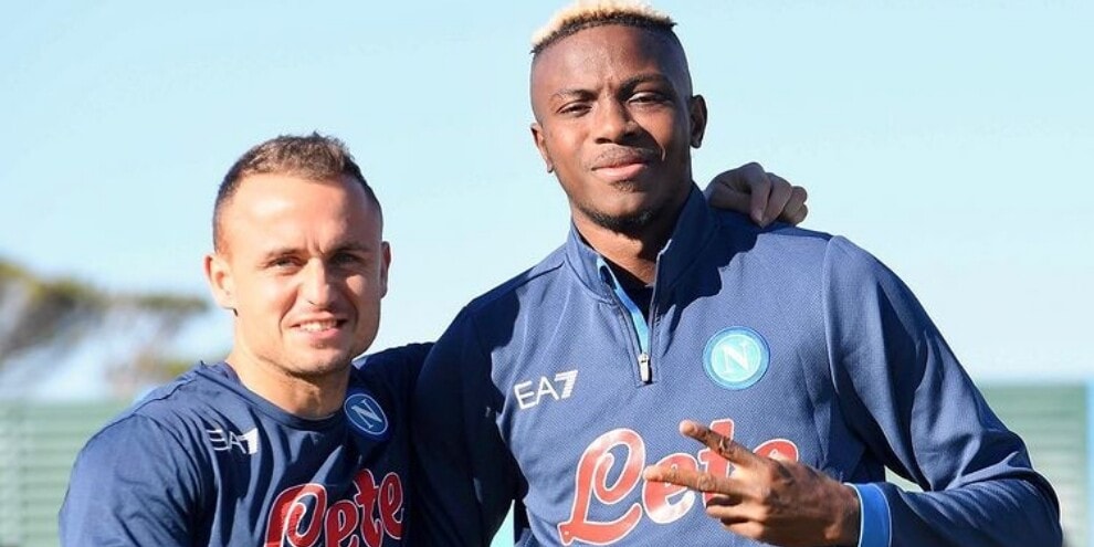 Napoli, Osimhen ha voglia di tornare: si allena con Lobotka