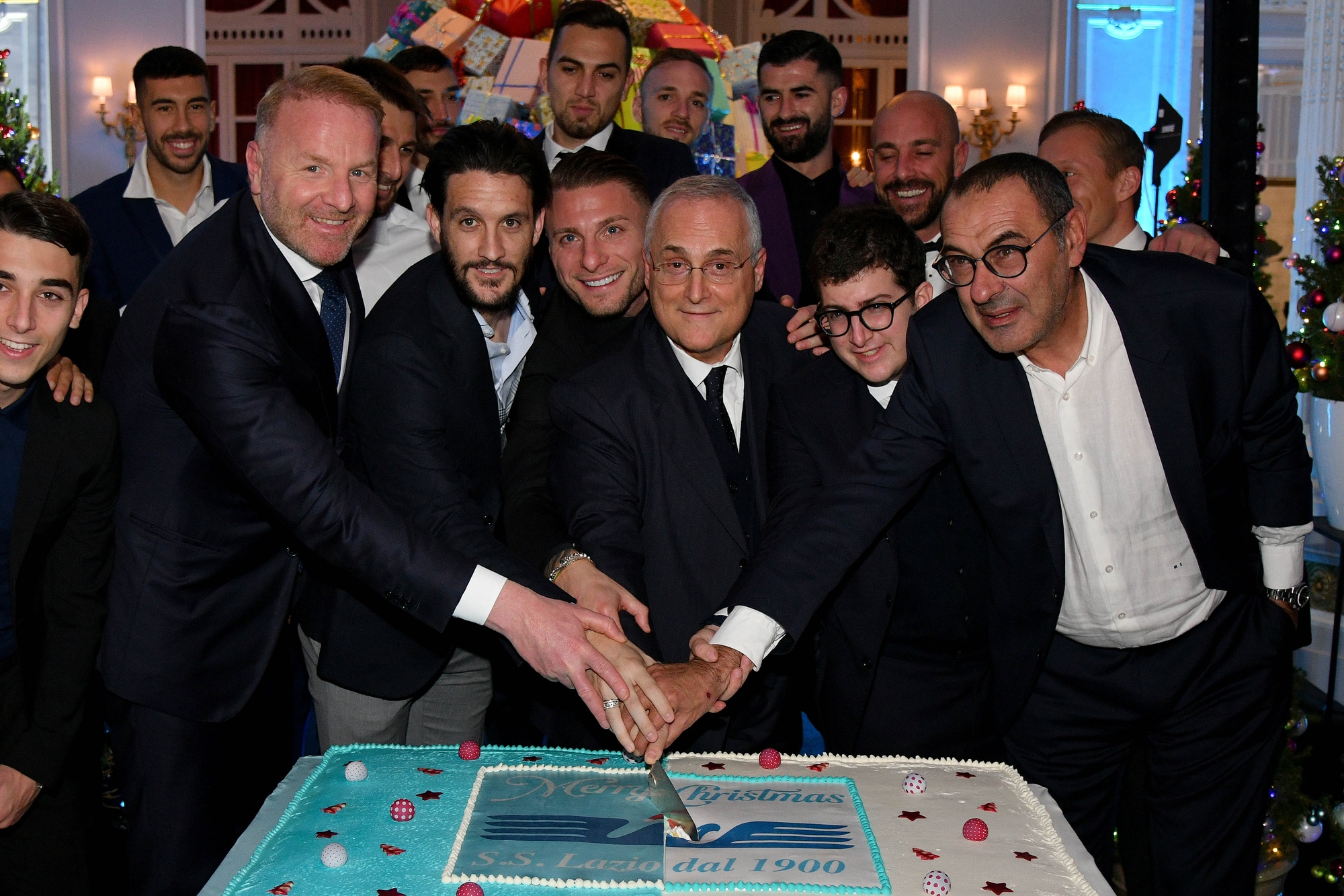 Lazio, la fuga di Natale di sette giocatori e la furia di Lotito