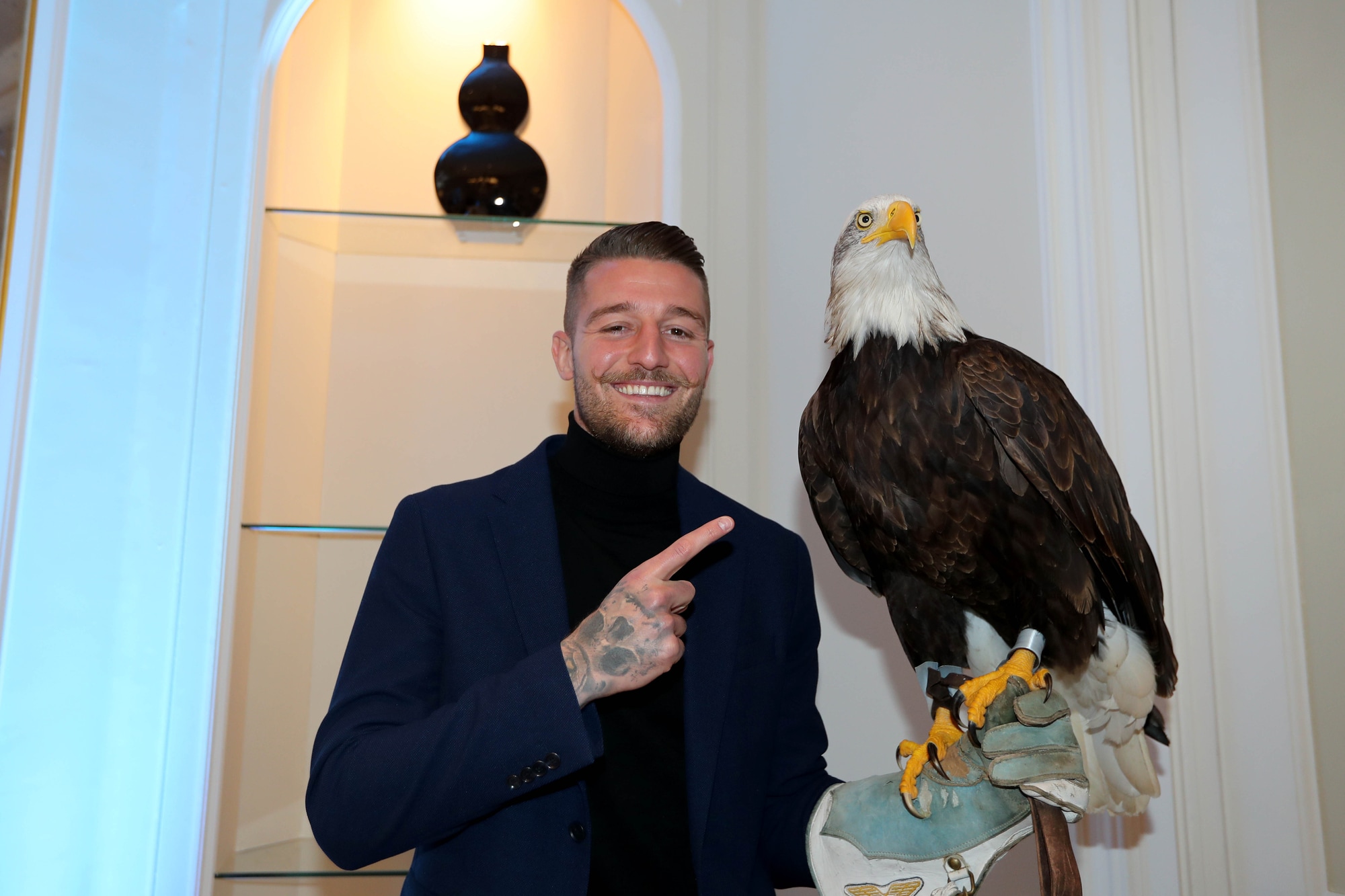 Lazio, Milinkovic con l’aquila: la foto fa impazzire i tifosi