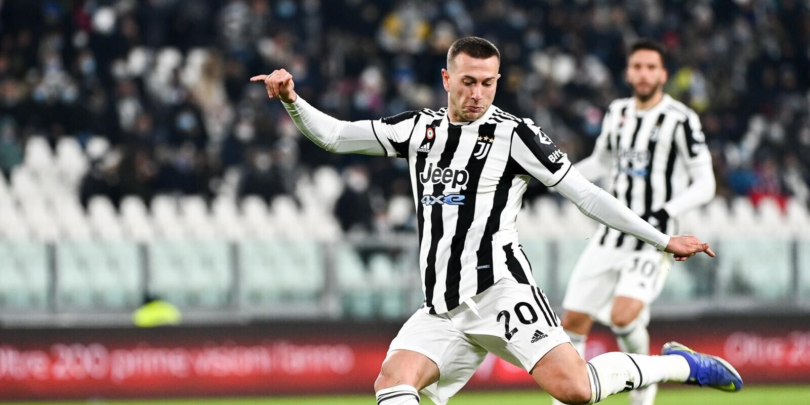 “Juve, Bernardeschi nel mirino del Barcellona: contatti Alemany-Pastorello“