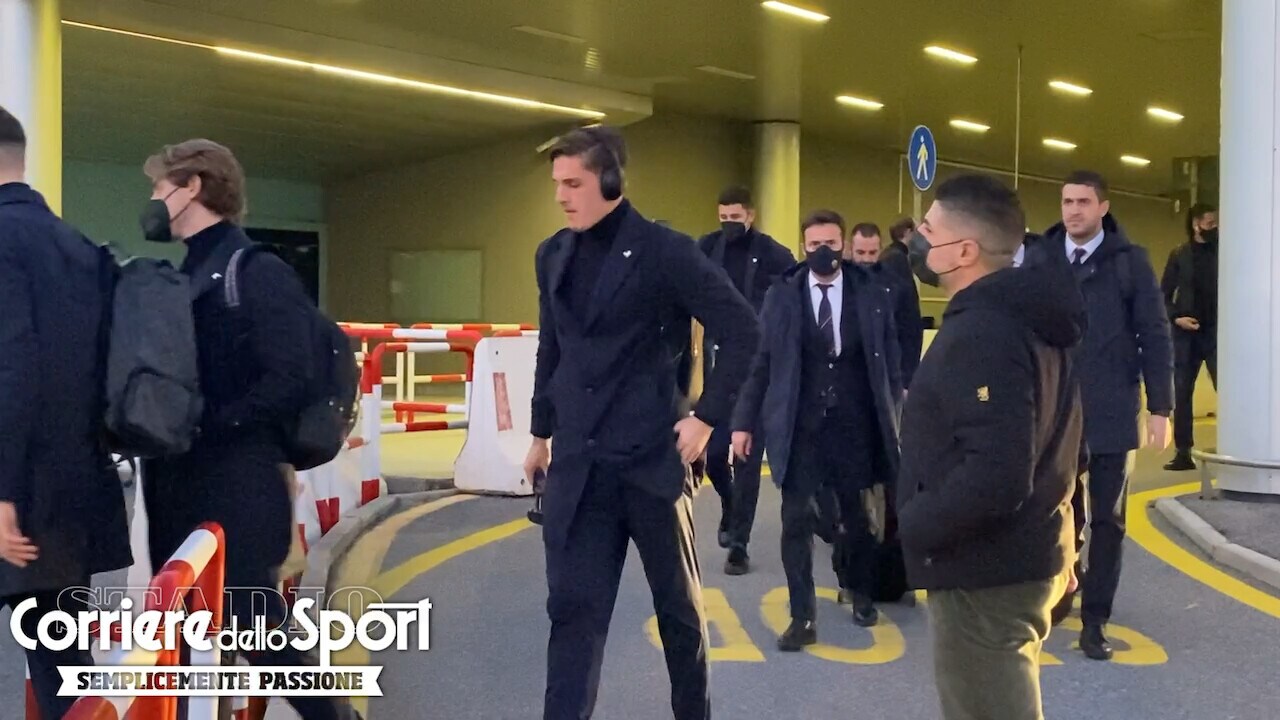 La Roma in partenza per Bergamo: ecco Zaniolo, Smalling e Ibanez