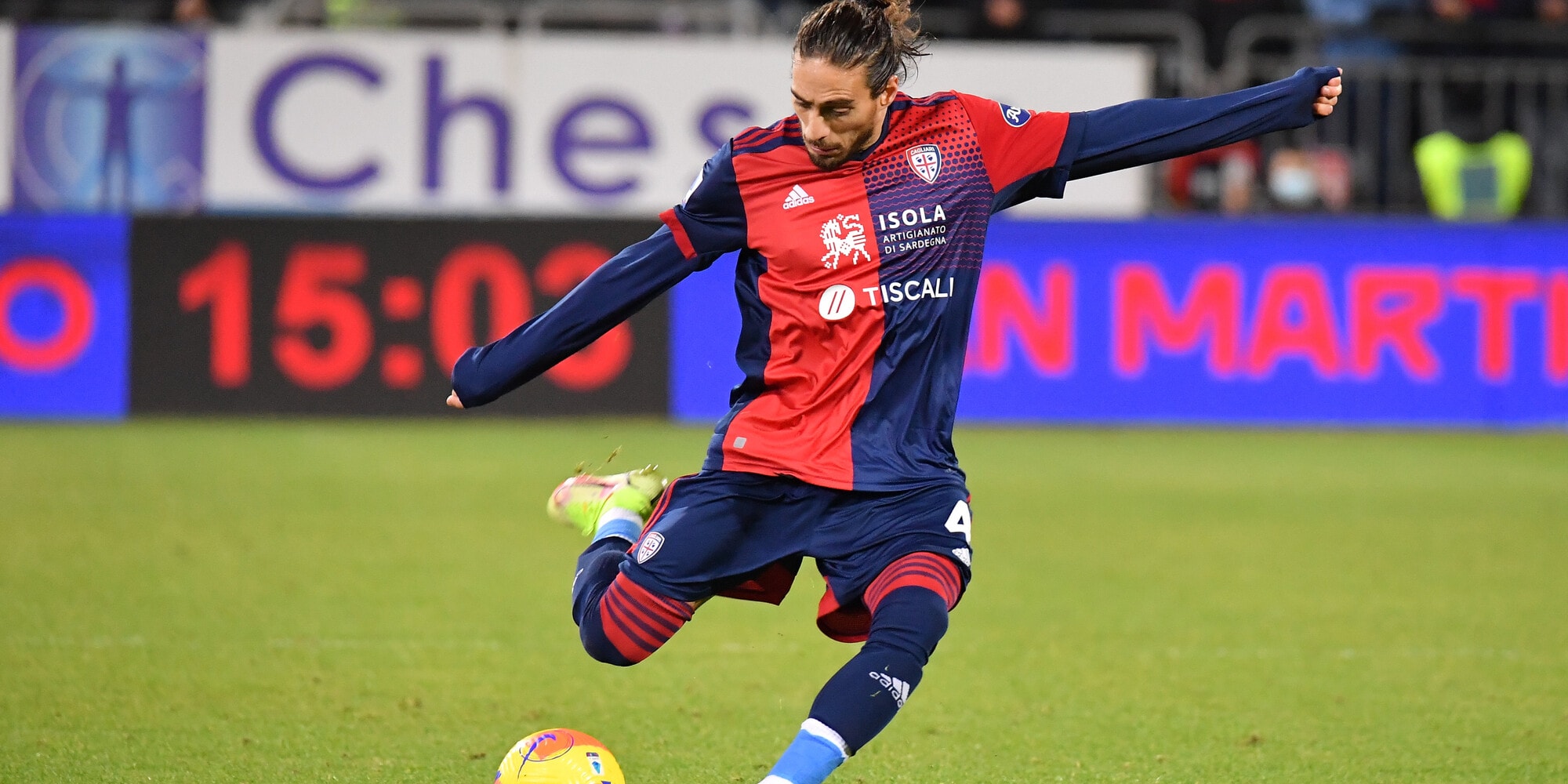 Clamoroso Cagliari: epurati Godin e Caceres!