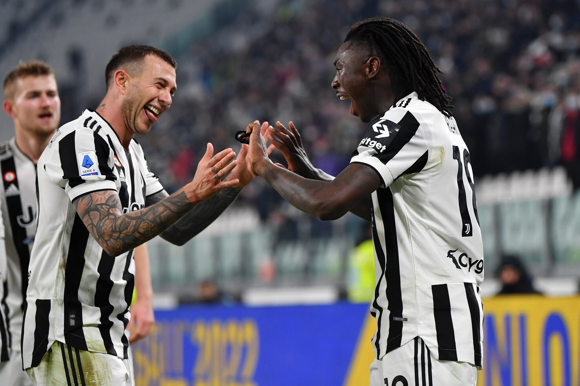 Juve-Cagliari 2-0: Allegri a 4 punti dal quarto posto!