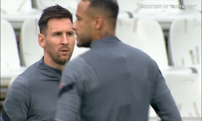 Messi è negativo e torna in Francia
