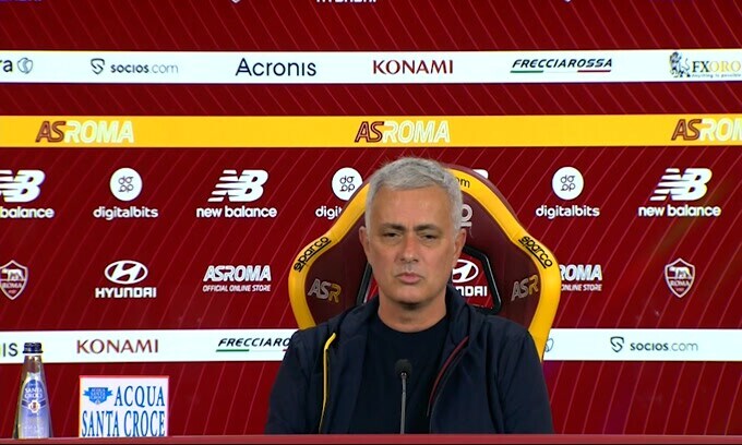 Mourinho: "Covid non falsa il campionato"