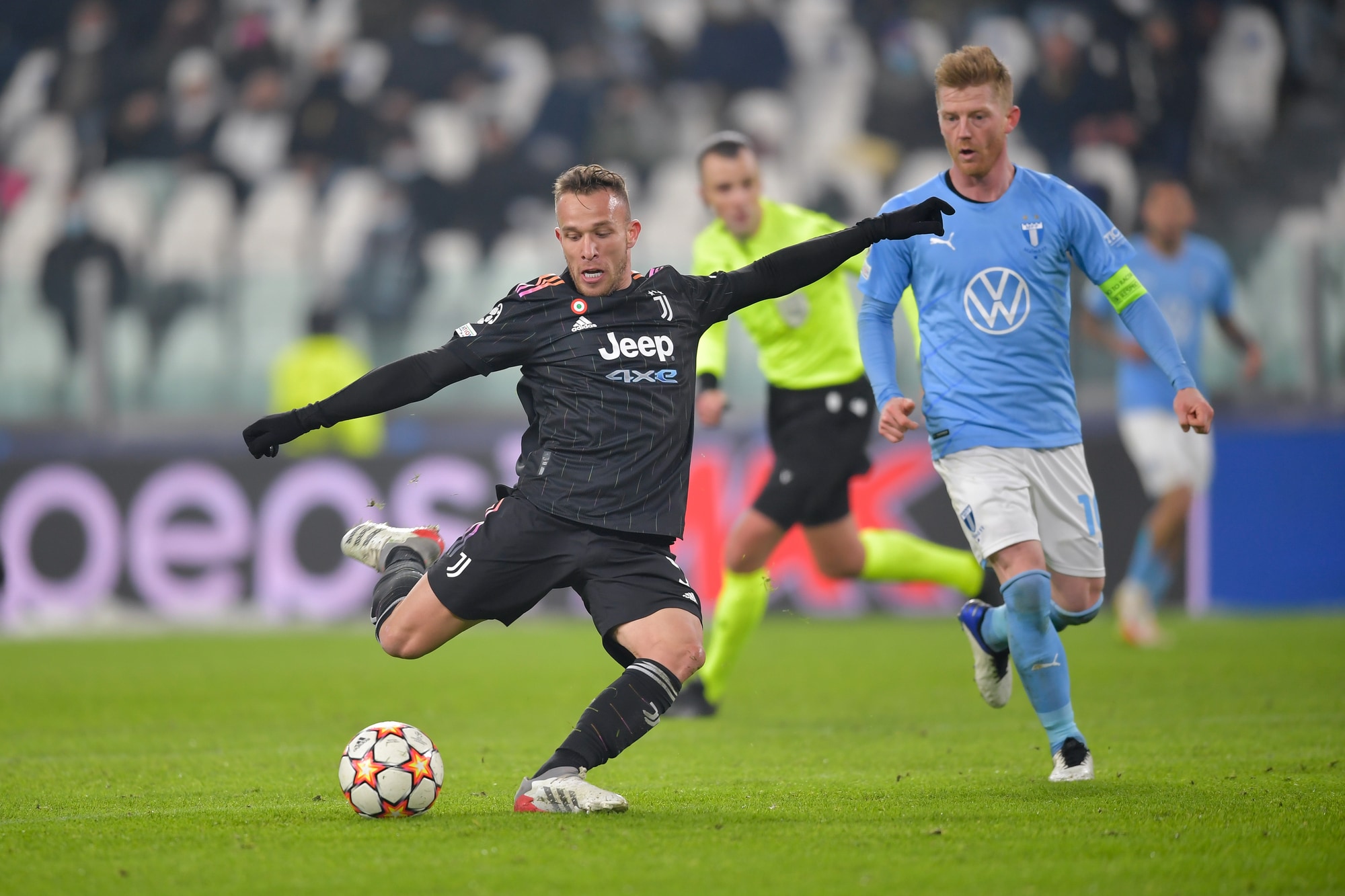 Juve-Napoli, Allegri recupera Arthur: “Negativo al Covid“