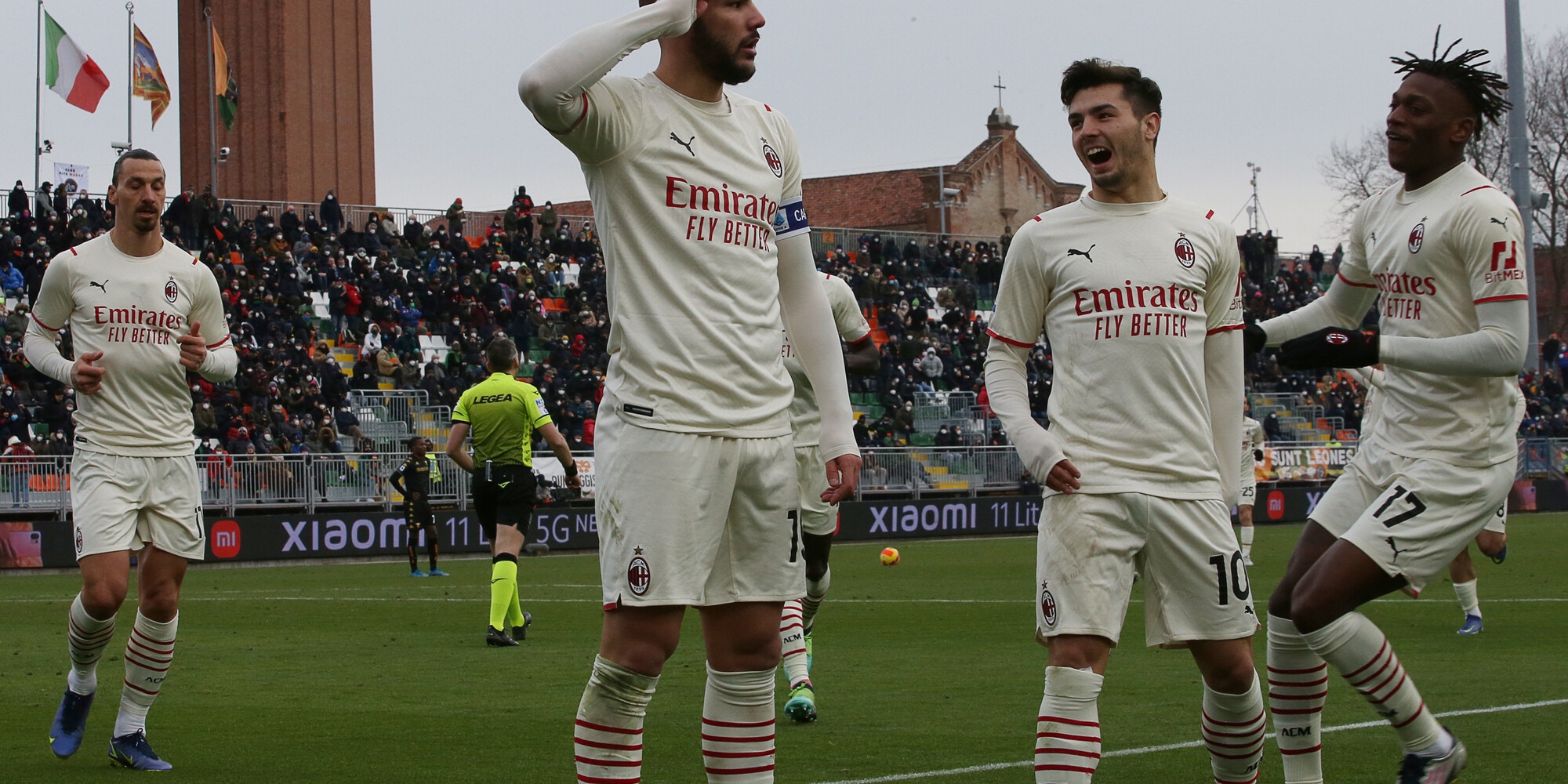 Milan, tris al Venezia: fenomeno Theo, anche Ibra in gol