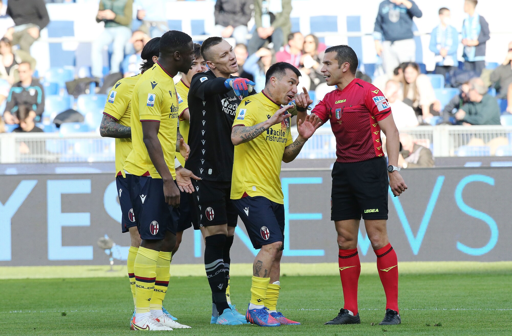 Moviola Serie A: rigore regalato alla Lazio, il Var salva Doveri a Napoli