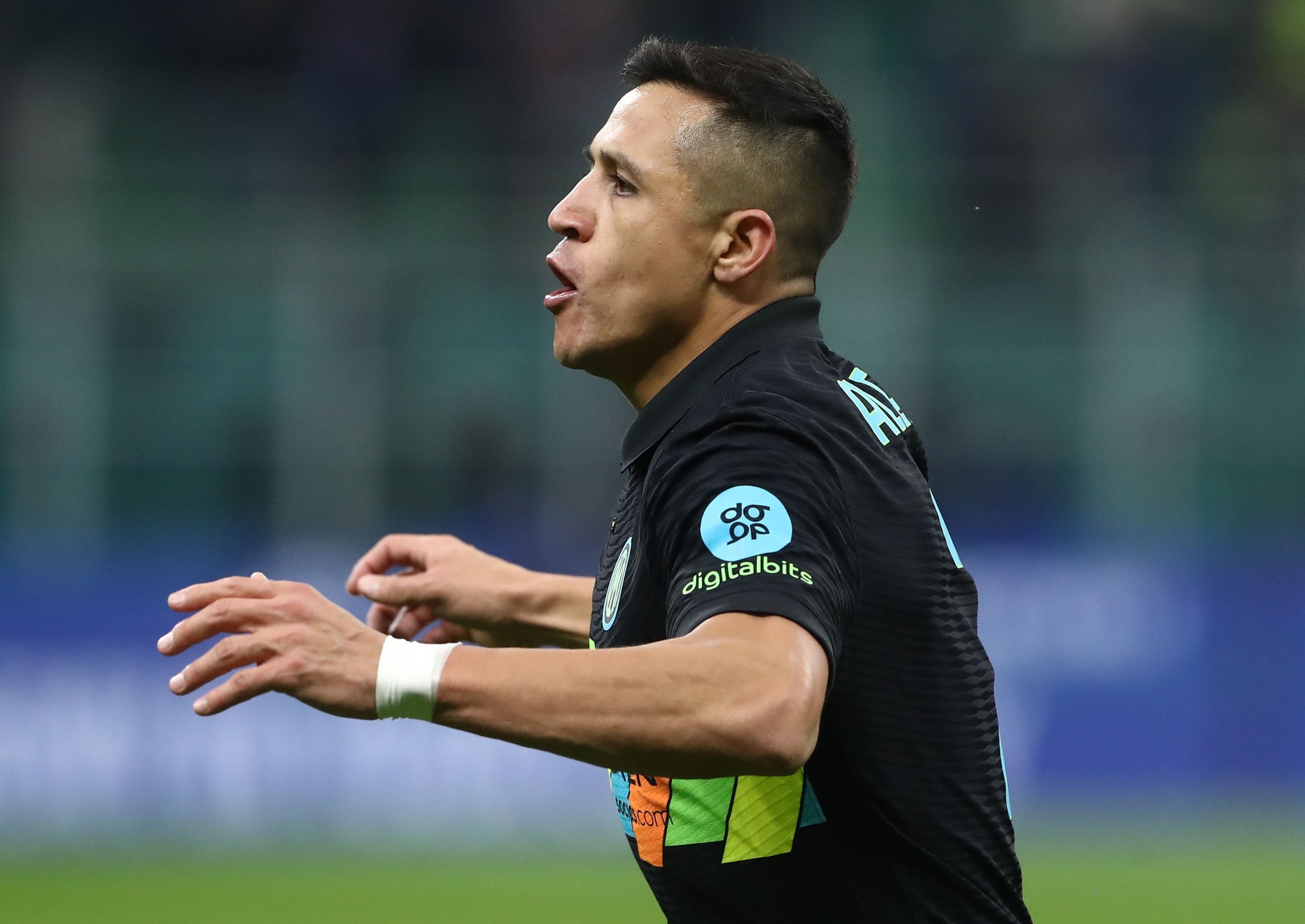 Inter: un messaggio social di Sanchez svela la formazione anti-Liverpool?