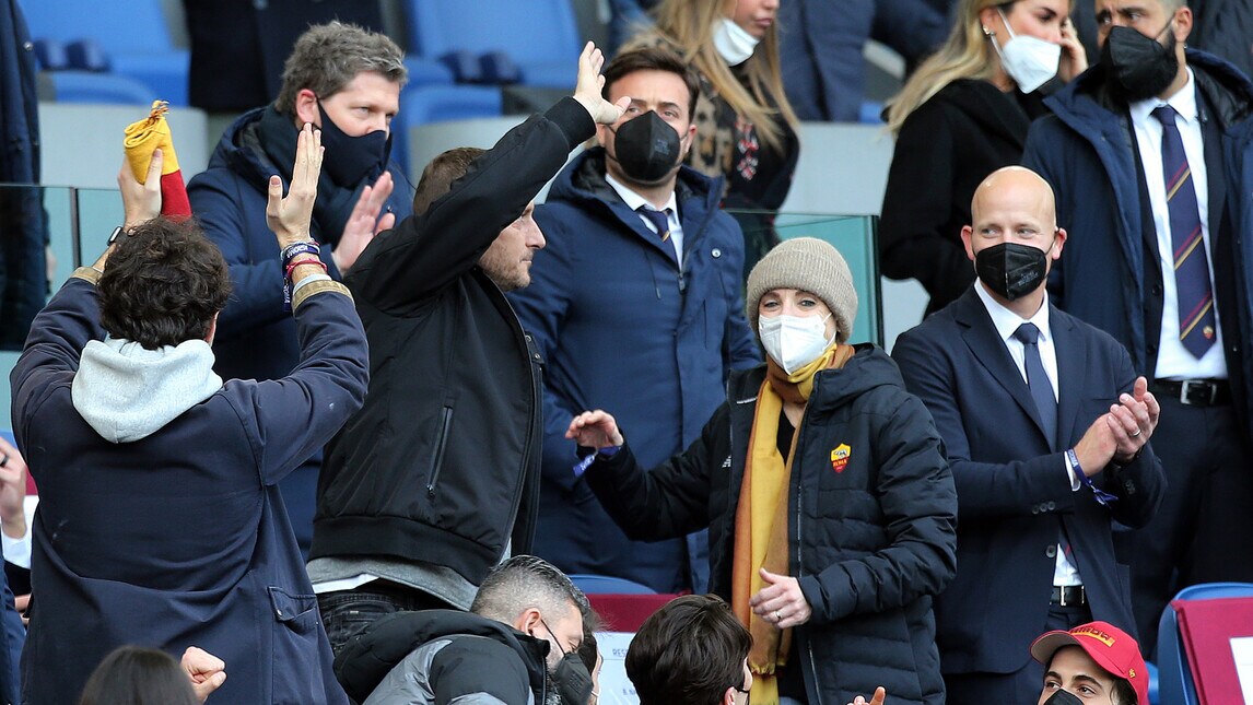 Totti e la nuova fiamma allo stadio: è lei Noemi Bocchi?