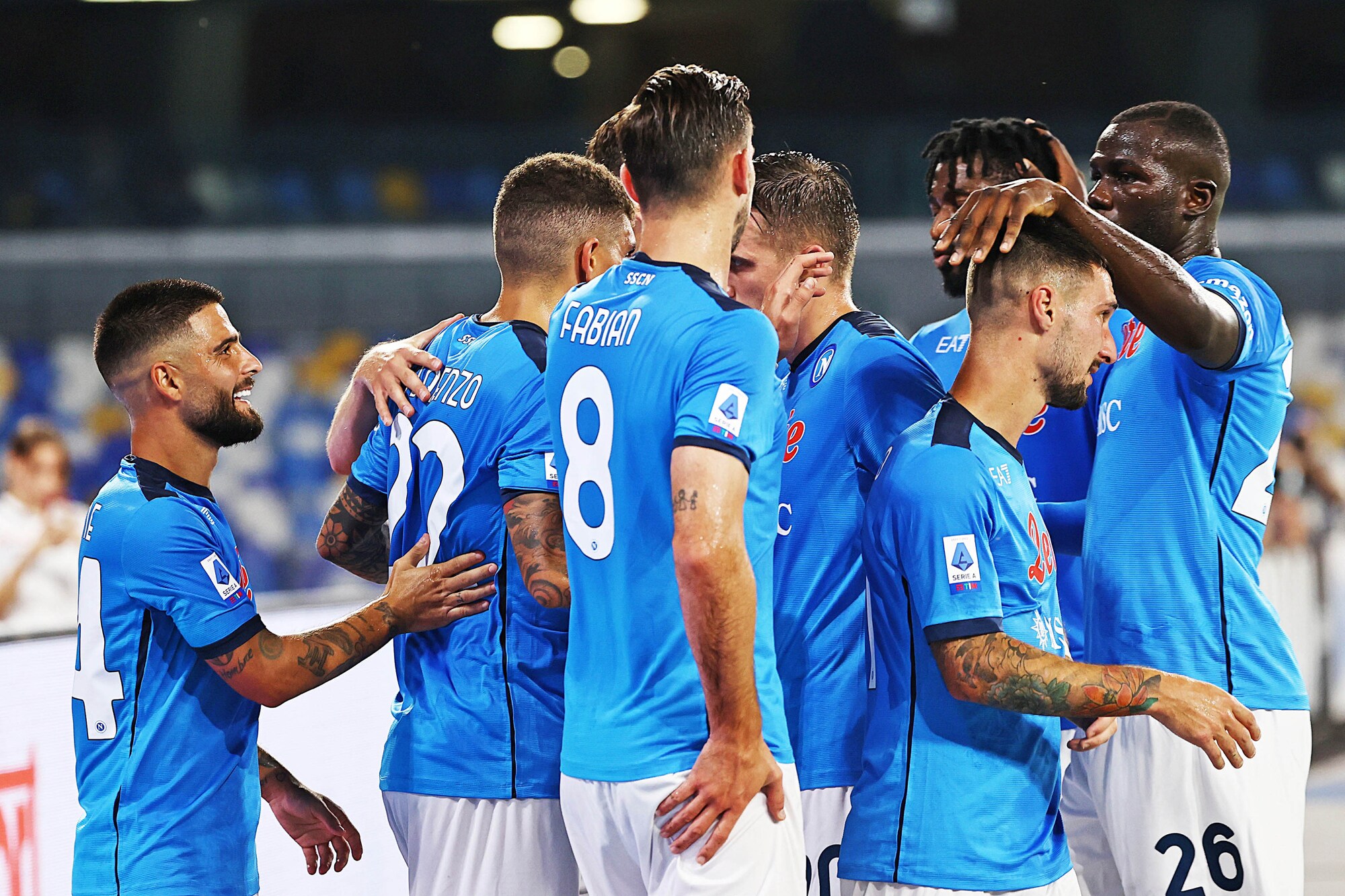 Il Napoli si prepara al Milan dai calci piazzati. Malcuit e Tuanzebe a parte