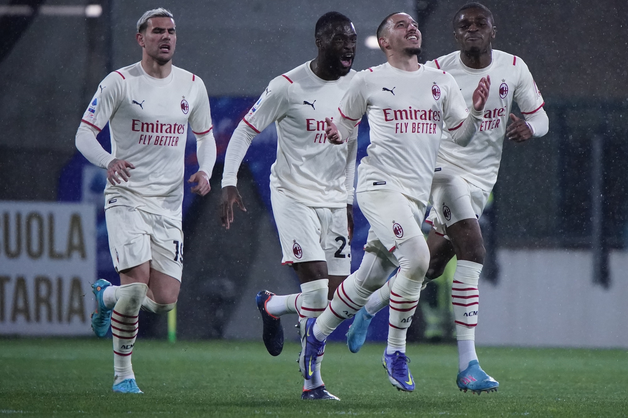 Cagliari-Milan 0-1: decide Bennacer, Pioli di nuovo solo in vetta