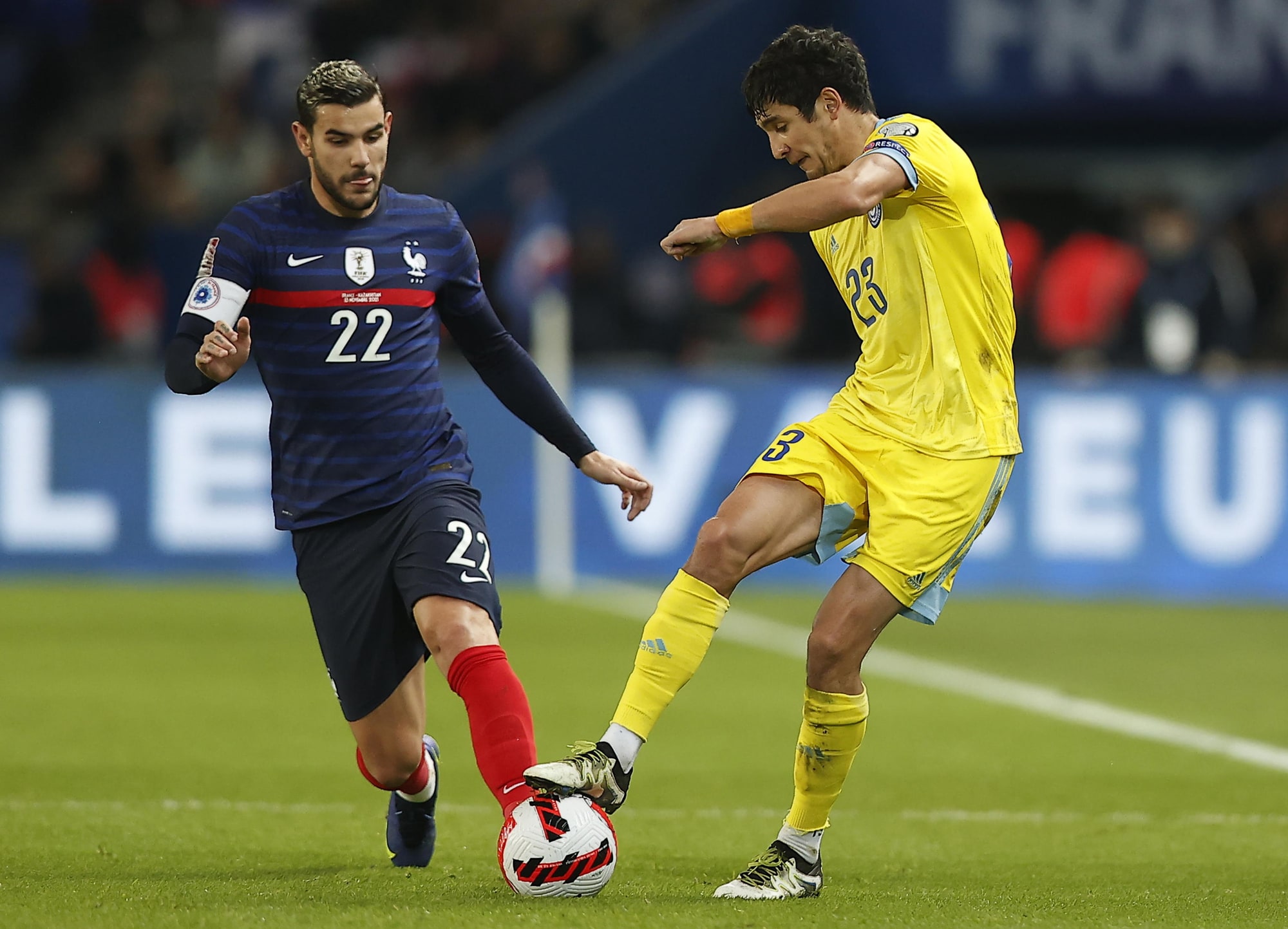 Theo Hernandez si prende anche la Francia: i numeri del terzino del Milan