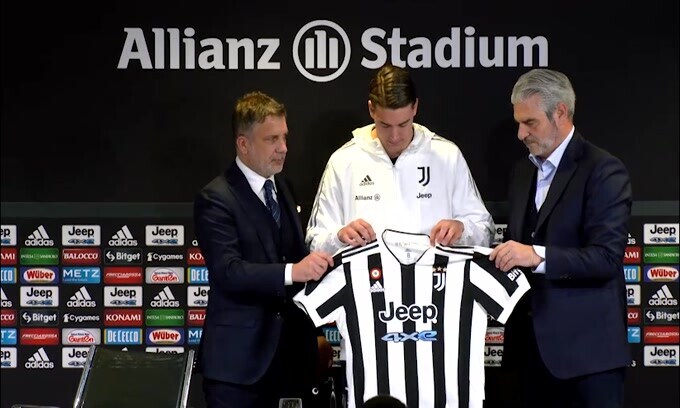 Mercato, la scelta di Dybala: Premier o Milan?