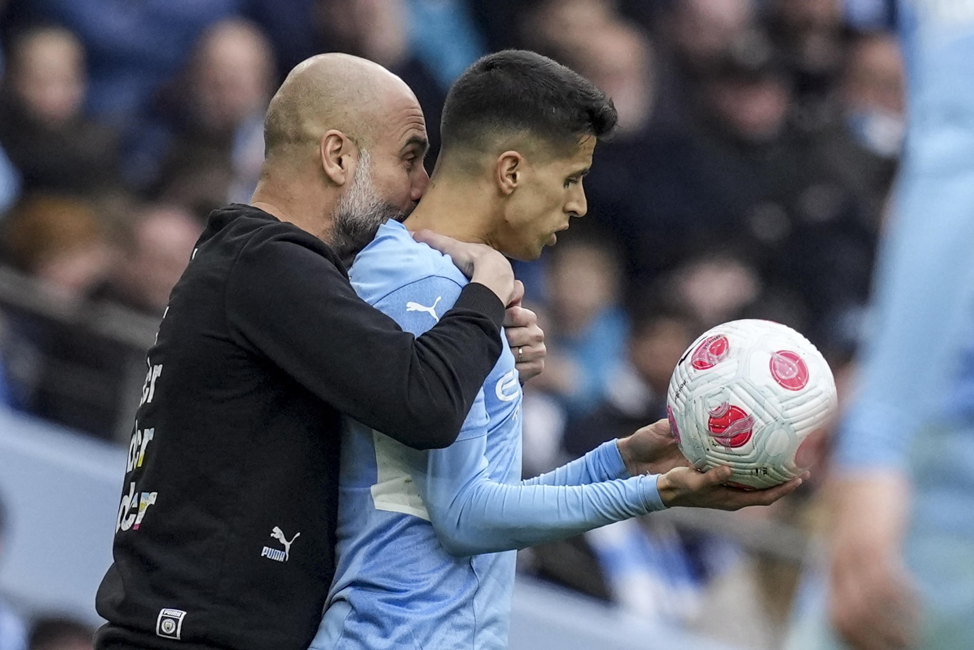 Cancelo: “Dopo la morte di mia madre volevo smetterla col calcio“