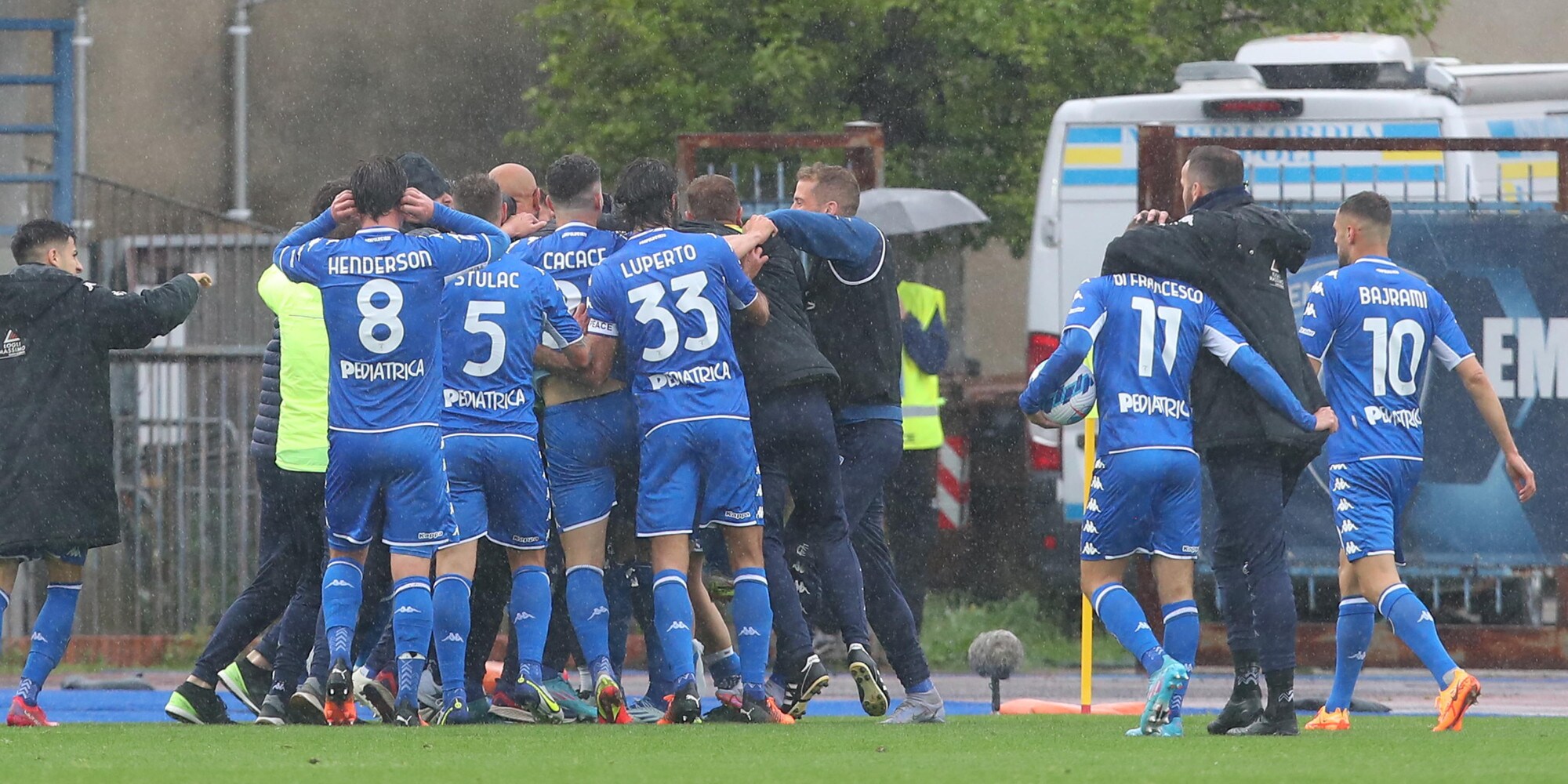 Follia Napoli a Empoli: Mertens e Insigne gol, poi Pinamonti show