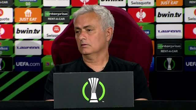 Mourinho: "Mkhitaryan e Smalling, poche possibilità per Tirana"