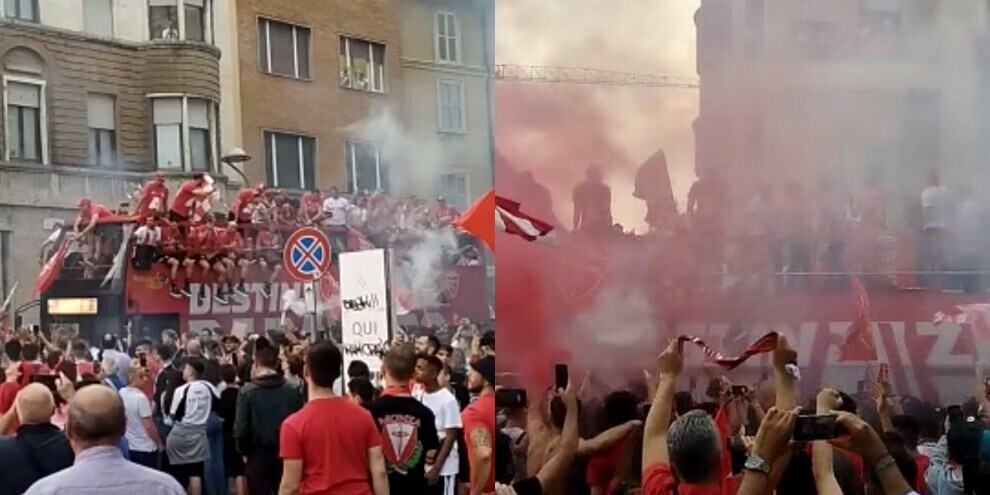 Monza, festa in città sul bus scoperto