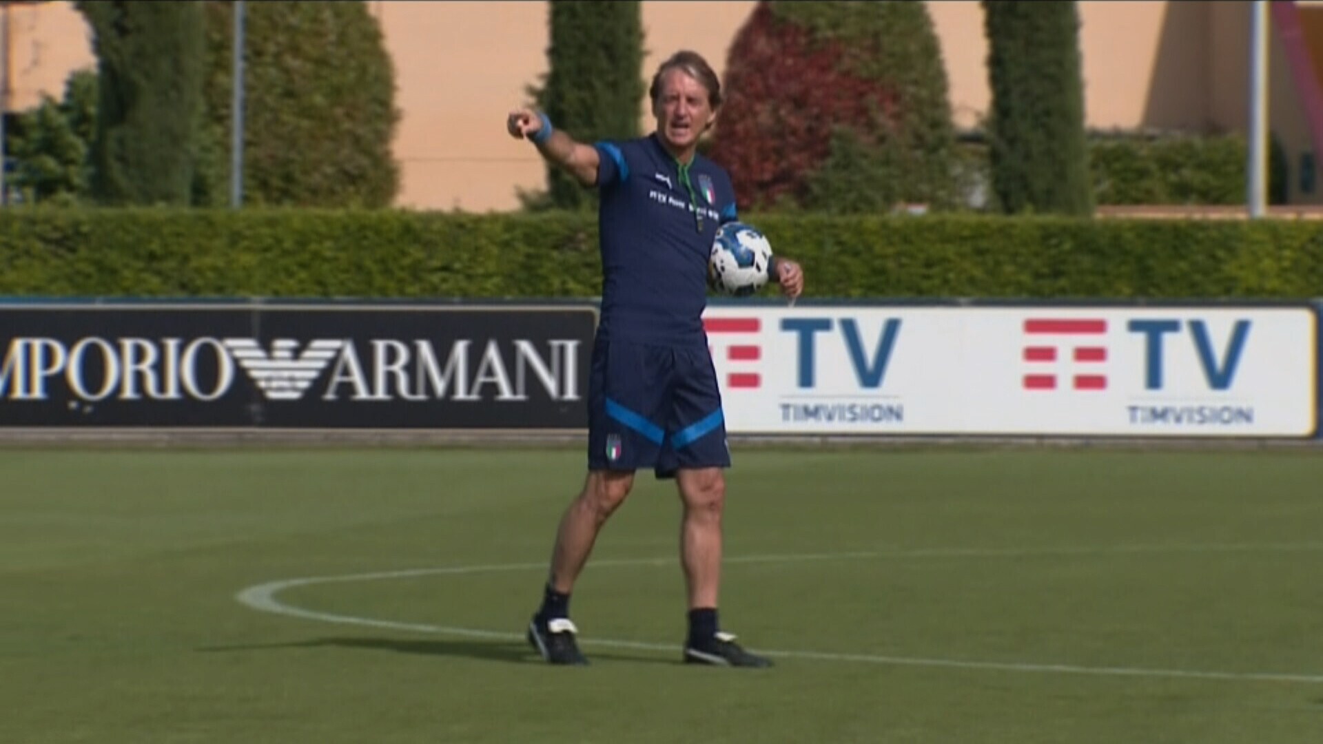 Azzurri entrenando tras la victoria ante Hungría